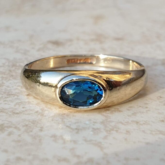 London Blue Topaz Ring in 9ct Gold, a UK J or a US 5