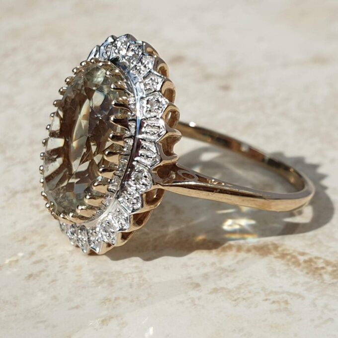 Huge Oval Prasiolite Ring in 9ct Gold,  a UK O 1/2 or a US 7 3/4.