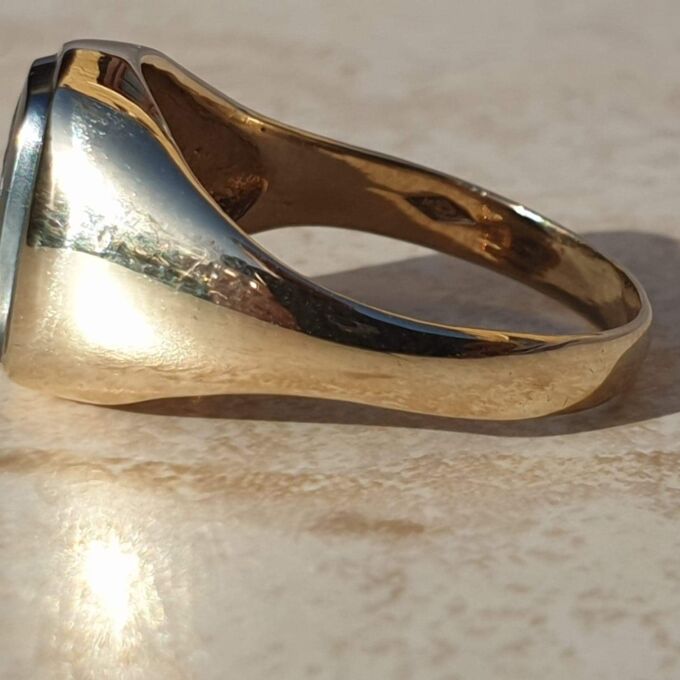 Hematite Centurion Ring in 9ct Gold,  a UK size T or a US 10.