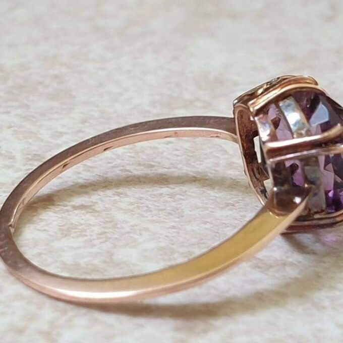 Unusual Amethyst Ring in 9ct Rose Gold, a UK M or a US 6 3/4