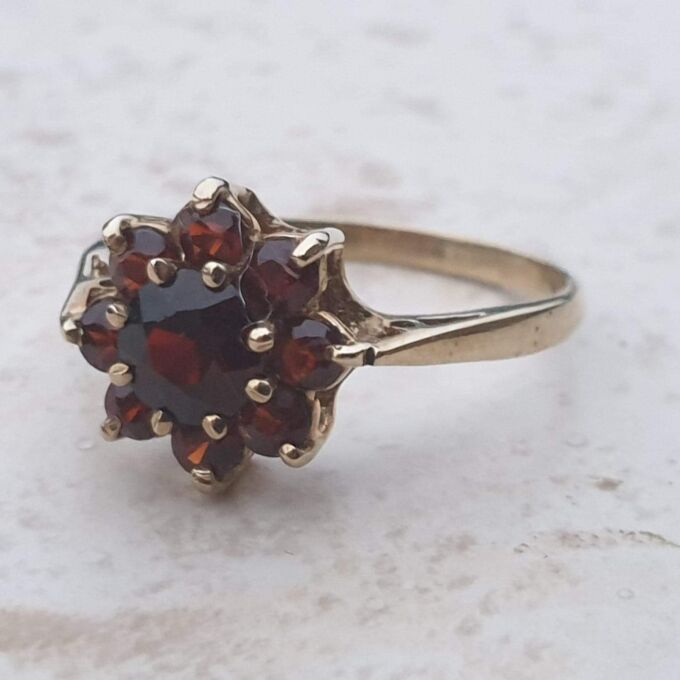 Garnet Cluster ring in 9ct Gold.