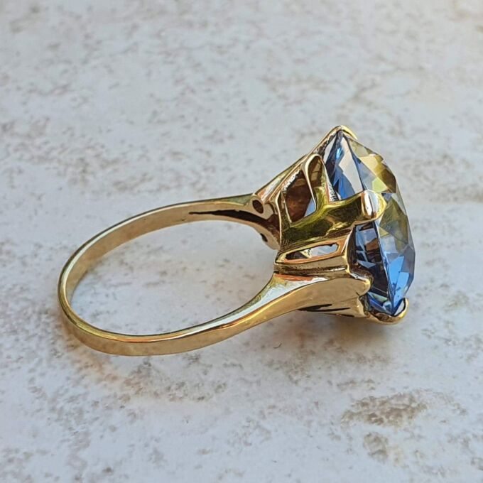 Huge Synthetic Spinel Ring in 9ct Gold.