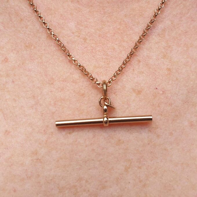 Simple T Bar Fob Pendant in 9ct Rose Gold