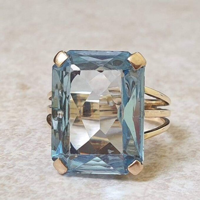 Synthetic Blue Spinel Solitaire Ring in 9ct Gold.