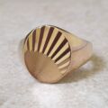 Oval Sunray Signet Ring in 9ct gold, a UK O or a US 7 1/4