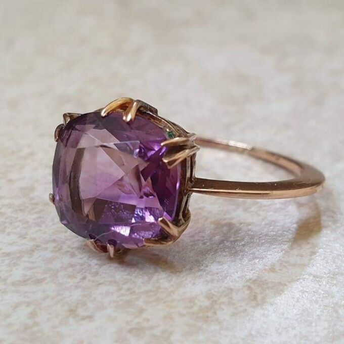Unusual Amethyst Ring in 9ct Rose Gold, a UK M or a US 6 3/4