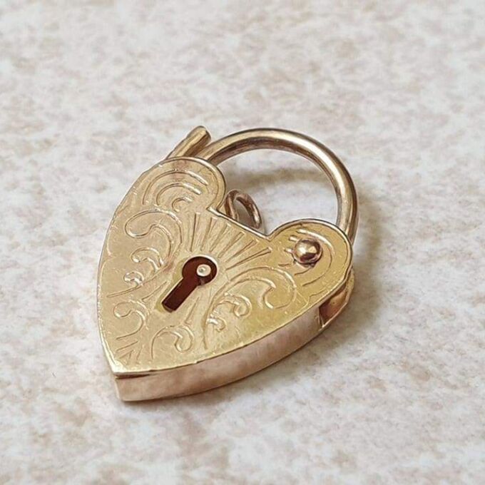 Tiny Fully Working Heart Padlock in 9ct Gold