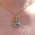Ornate Double Sided Agate and Onyx Spinner Fob in 9ct Gold.