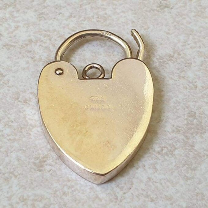 Large Engraved Padlock in 9ct Gold