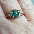 Chrysoprase and Diamond Ring I  9ct Gold, a UK N or a US 7