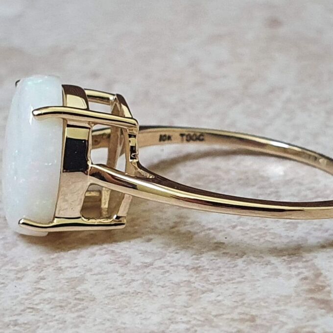 Simple Opal Solitaire Ring in 9ct Gold.