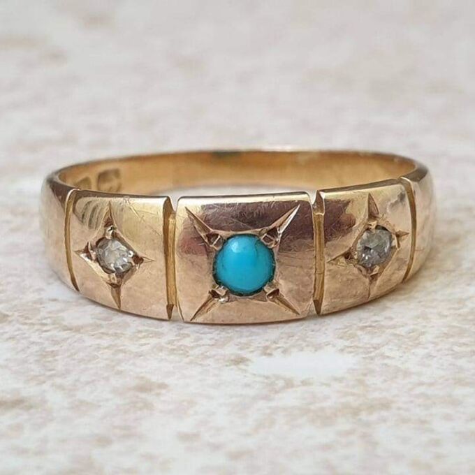 Antique Turquoise and Diamond Ring in 18ct Gold.