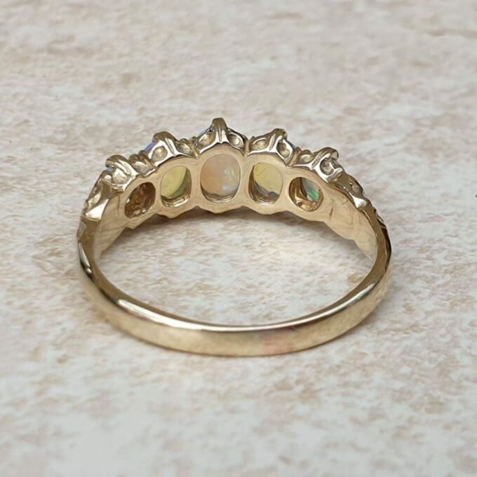 Graduating Five Stone Opal Ring in 9ct Gold,  a UK O or a US 7 3/4.