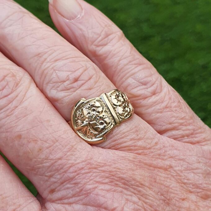 Ornate Wide Buckle Ring in 9ct Gold.