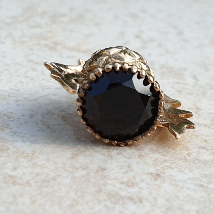 Thistle Pendant with Smoky Quartz in 9ct Gold