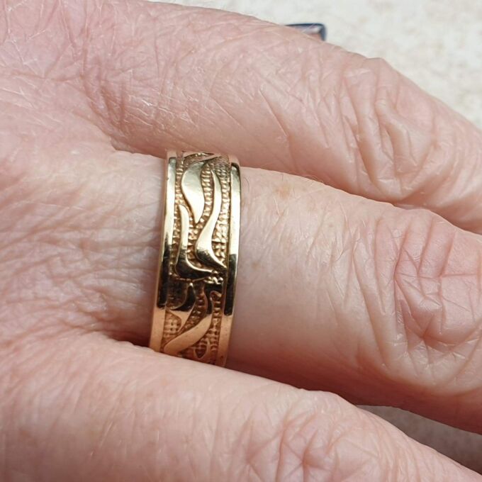 Abstract Pattern Band Ring in 9ct Gold,  a UK T 1/2 or a US 10 1/4.
