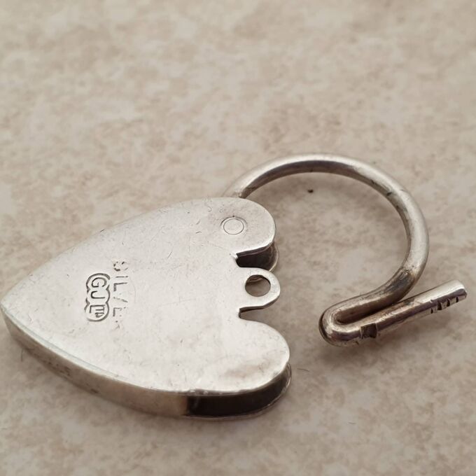 Vintage Plain Heart Padlock in Silver
