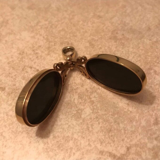 Onyx and Bloodstone Locket in 9ct Gold