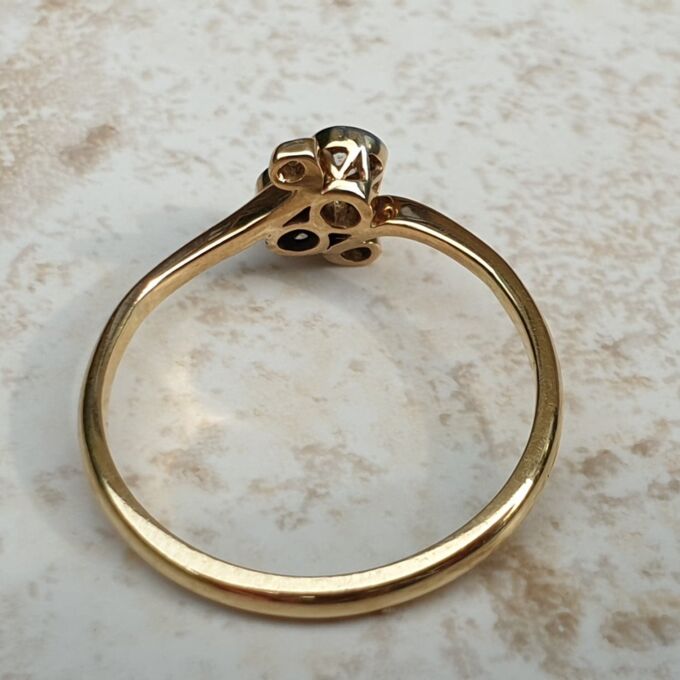 Diamond & Sapphire Moi et Toi Ring in 18ct Gold, a UK R or a US 9