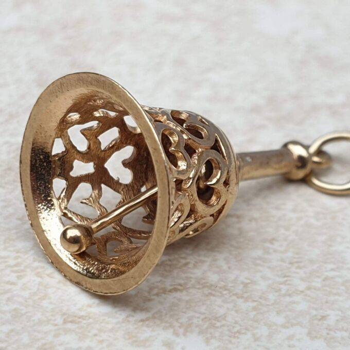 Ornate Heart Patterned Ringing Bell Pendant in 9ct Gold.