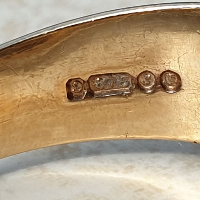 Diamond Set Buckle Ring in 9ct Gold, a UK S or a US 9 1/2.