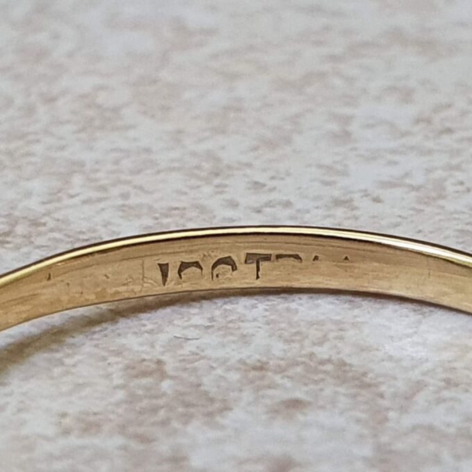 Five Stone Diamond Ring in 18ct Gold.