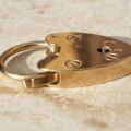 Simple Heart Padlock in 9ct Gold.