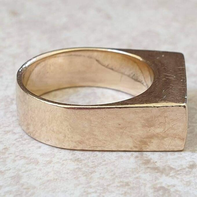 Derbyshire Blue John Signet Ring in 9ct Gold.