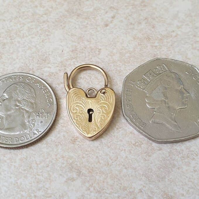 Engraved Front Fully Working Heart Padlock in 9ct Gold