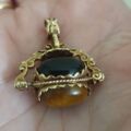 Cabochon Three Stone Spinner Pendant in 9ct Gold