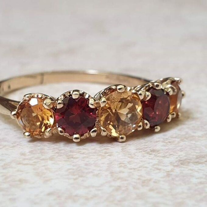 Garnet and Citrine Ring in 9ct Gold, a UK Q1/2 or a US 8 3/4