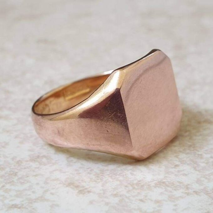 Simple Plain Signet Ring in 9ct Rose Gold, a UK K 1/2 or a US 5 3/4