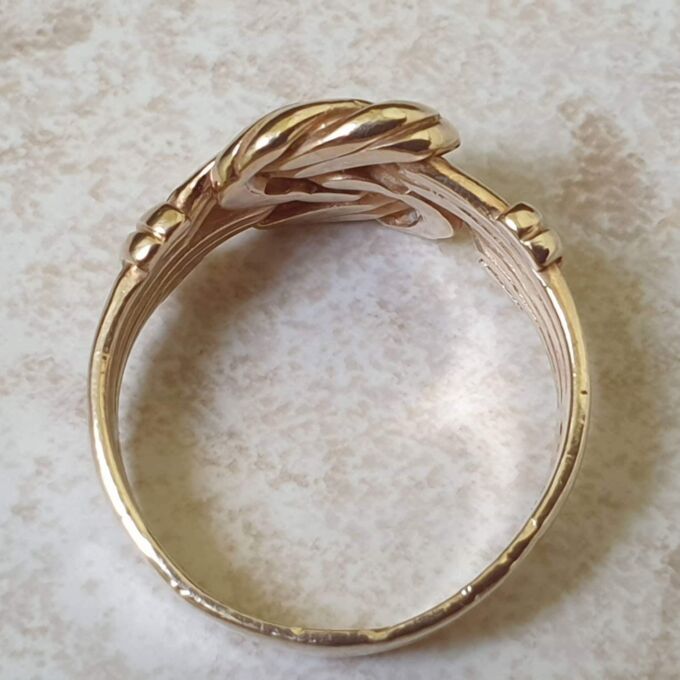 Double Lovers Knot Ring in 9ct Gold, a UK Q 1/2 or a US 8 1/2