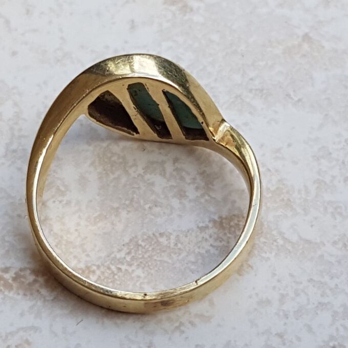 Unusual Modernist Larimar Ring in 9ct Gold, a UK O 1/2 or a US 7 3/4.