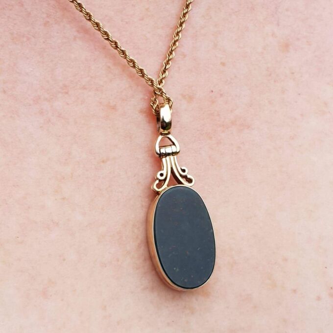 Onyx and Bloodstone Locket in 9ct Gold