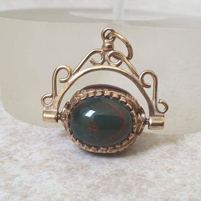 Three Stone Cabochon Spinner Fob Pendant in 9ct Gold