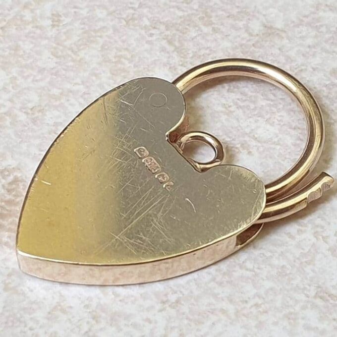 Engraved Front Fully Working Heart Padlock in 9ct Gold