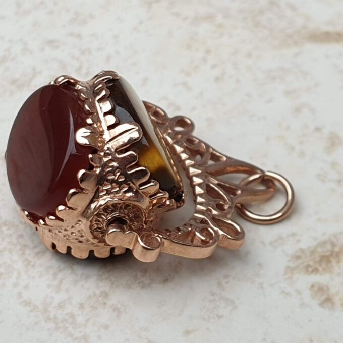 Three Stone Spinner Fob Pendant in 9ct Gold