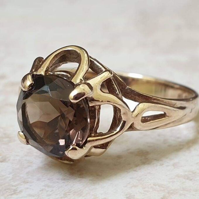 Smoky Quartz Solitaire Ring in 9ct Gold.