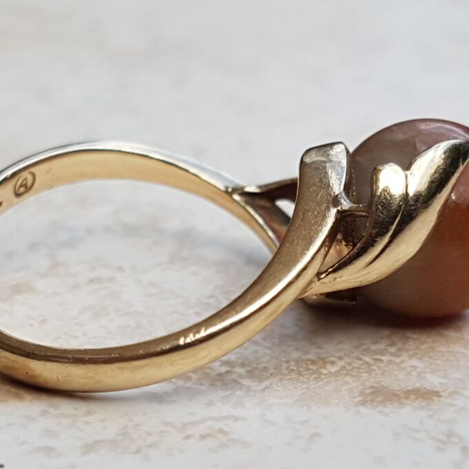 Fabulous Carnelian Ball Ring in 14k Gold, a UK L 1/2 or a US 6.