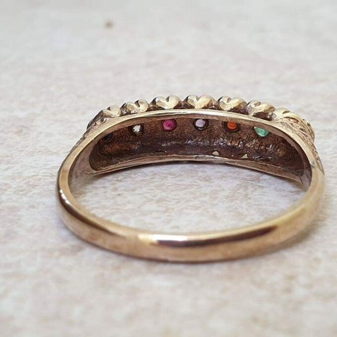 REGARDS Acrostic Ring in 9ct Gold, a UK O or a US 7 1/2