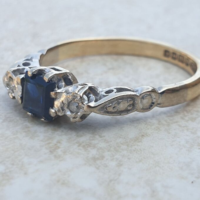 Square Princess Sapphire and Diamond Ring in 18ct Gold, a UK L 1/2 or a US 6 1/4