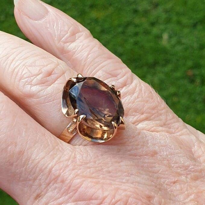 Bold Smoky Quartz Ring in 9ct Gold.