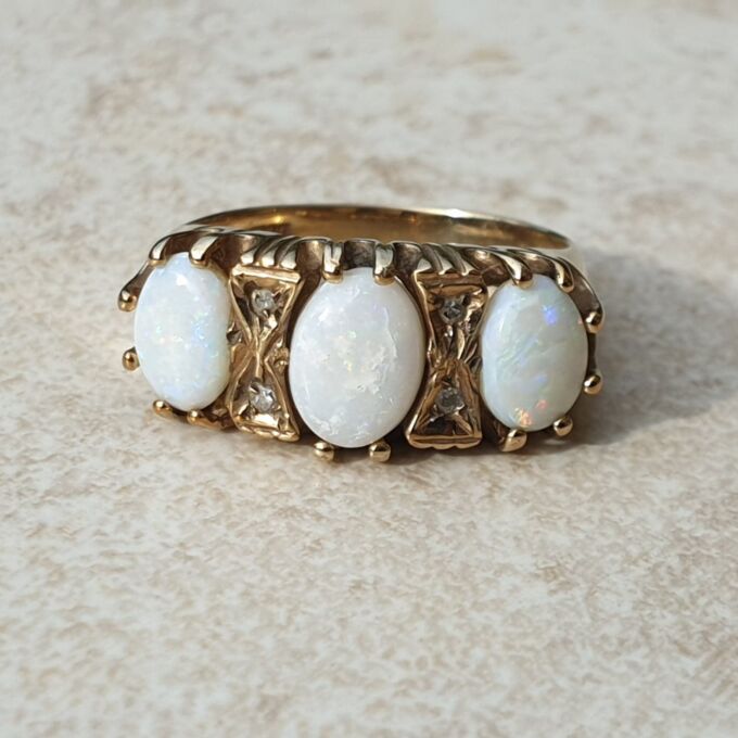 Chunky Three Stone Opal Ring in 9ct Gold, a UK M 1/2 or a US 6 3/4.