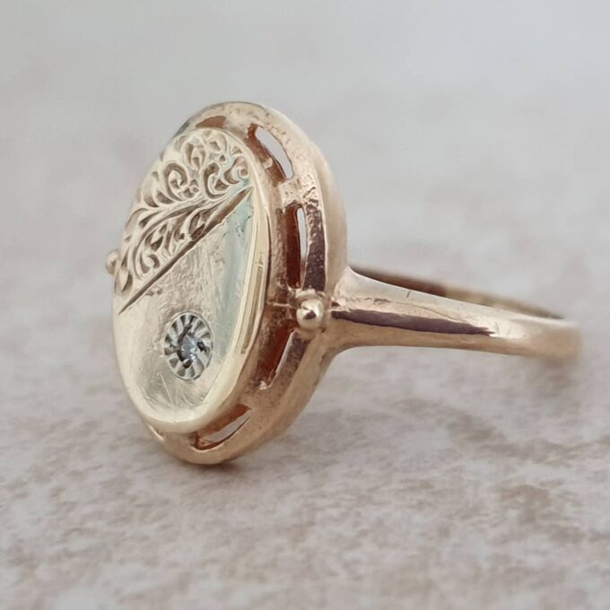 Diamond Set Engraved Signet Ring in 9ct Gold