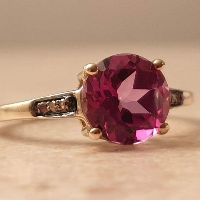 Pink Sapphire Ring in 9ct Gold, a UK R or a US 9.