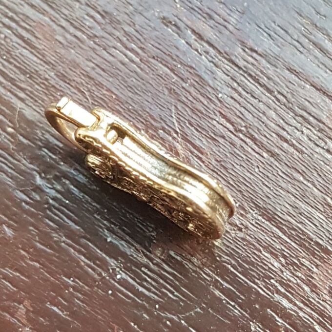 Unusual Purse or Bag Shaped Ornate Lock Padlock in 9ct Gold, not a Heart!