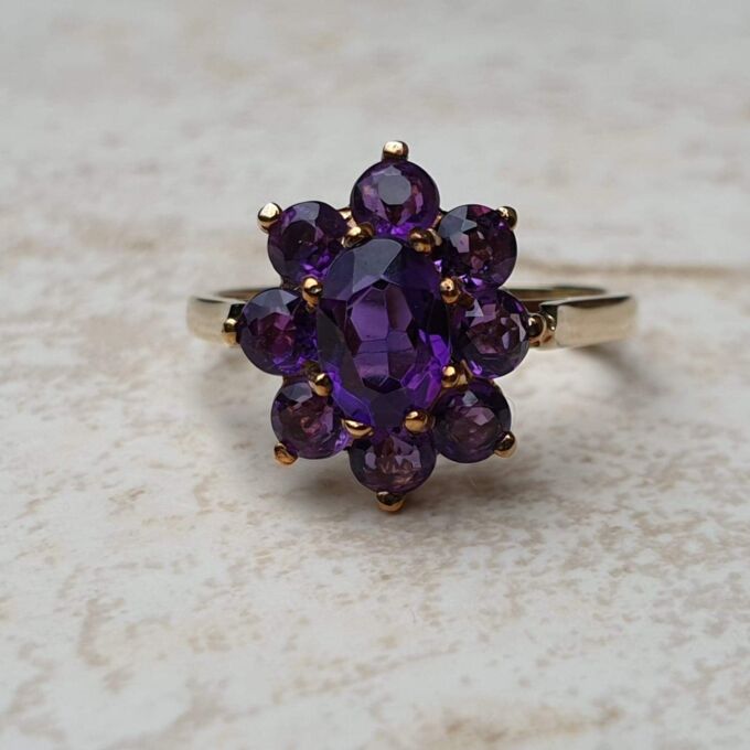 Pretty Amethyst Flower Cluster Ring in 9ct Gold, a UK L 1/2 or a US 6 1/4.