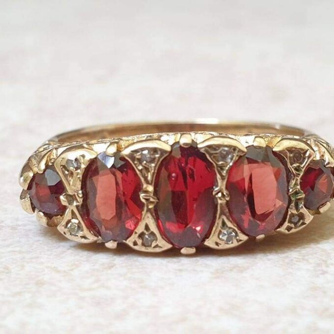 Five Stone Garnet Ring in 9ct Gold.