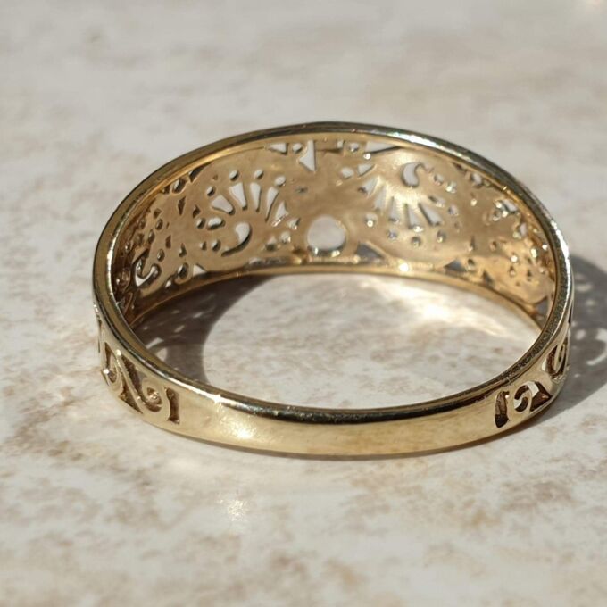 Ankh Patterned Ring in 9ct Gold, a UK P 1/2 or a US 8 1/4.